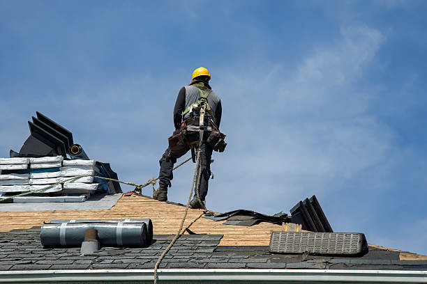 Professional Roofing technician working in Eddyville, IA